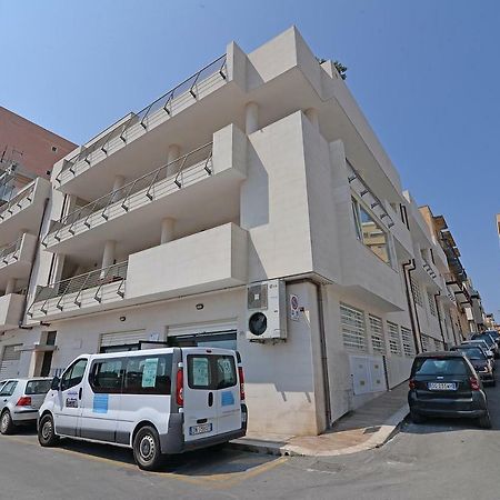 Casa Roberta Bed & Breakfast Monopoli Exterior photo